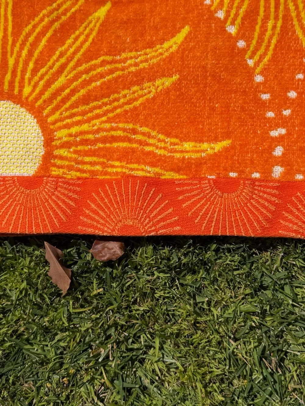Costco Oversized Beach Towel Blazing Suns Orange Yellow 39x67 Soft 100% Cotton